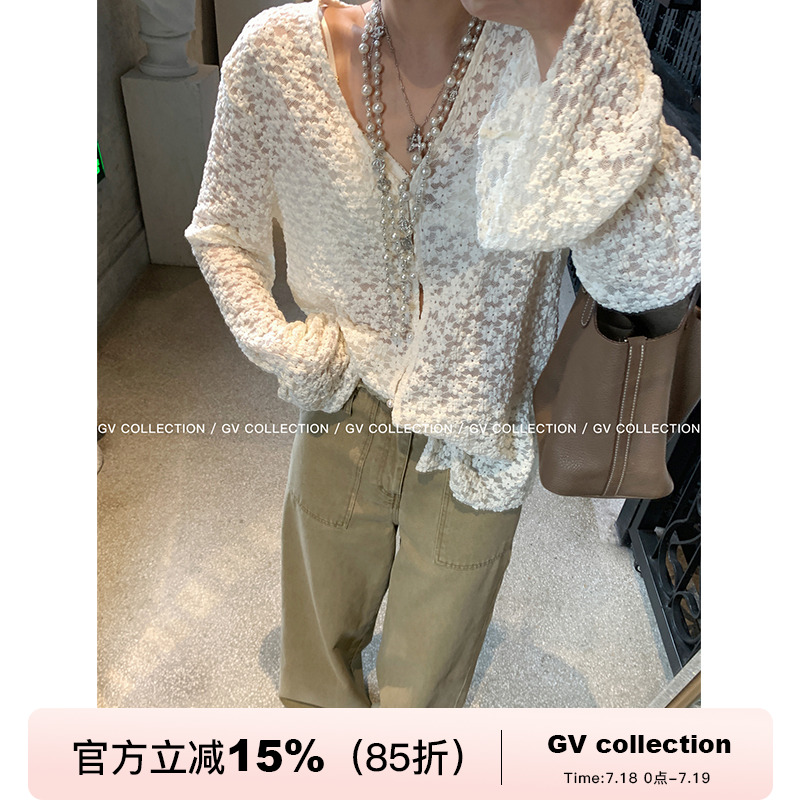 GV大白哥 慵懒且浪漫 立体微透新中式蕾丝上衣衬衫简约V领小衫女