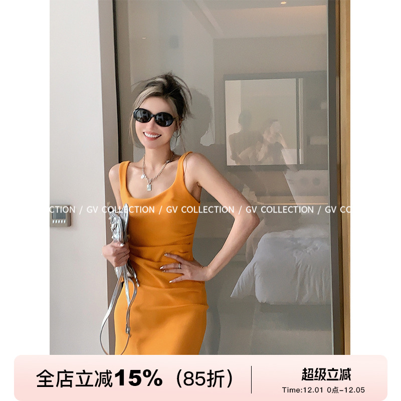 肯豆褶皱收腰弹力连衣裙