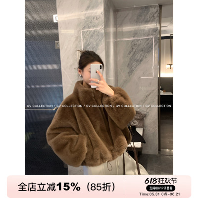 廓形立领短款皮毛一体环保毛外套