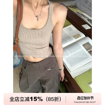 U领坑条针织收腰短款背心