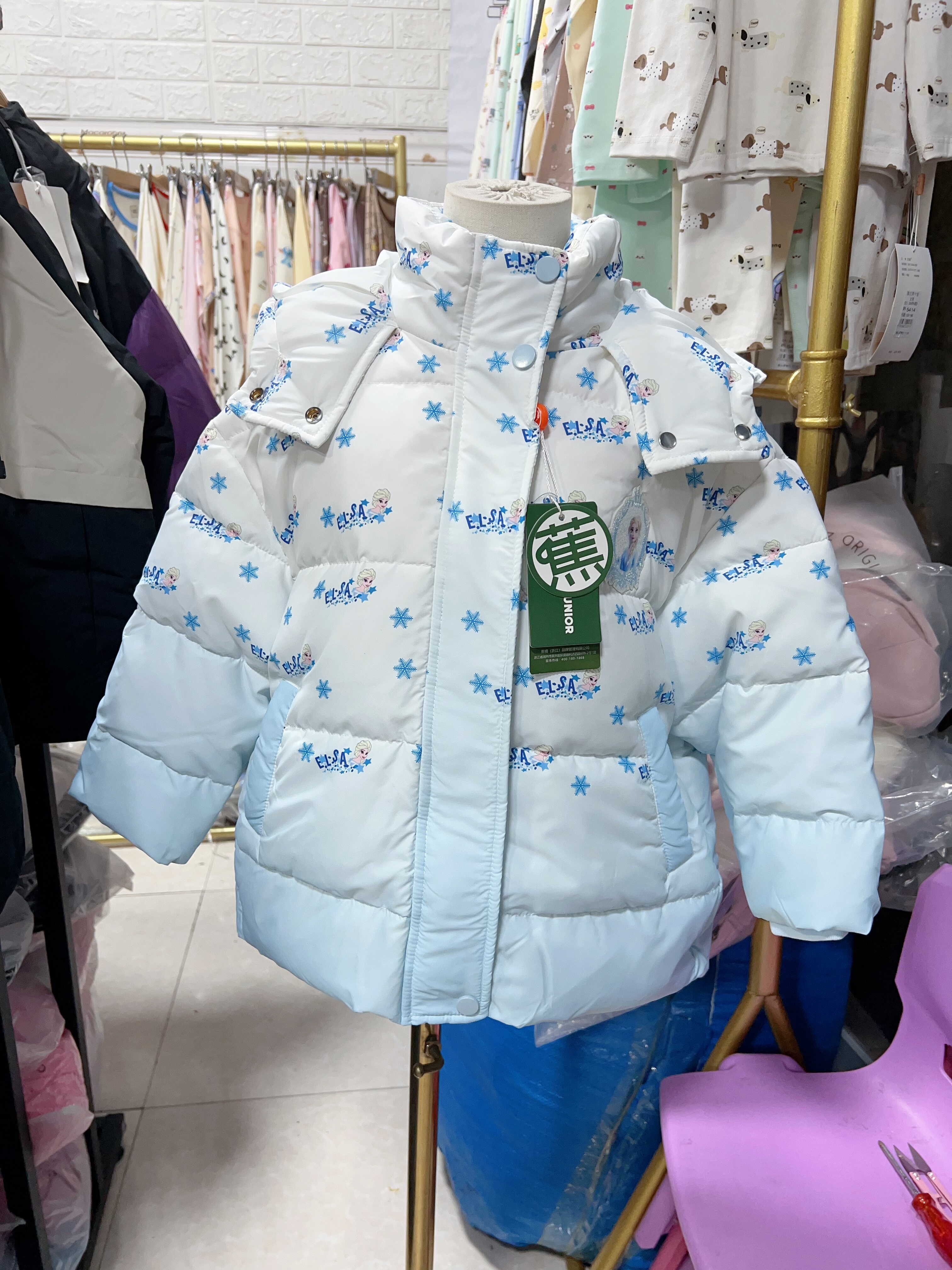 2025冬品牌女中大童110-150码可爱艾莎公主90绒羽绒服