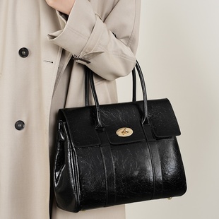 秋冬软皮托特包大容量女包2025新款通勤复古女包律师包