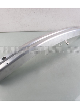 适用日产骐达050607080910年款前保险杠内铁横梁防护防撞梁铝