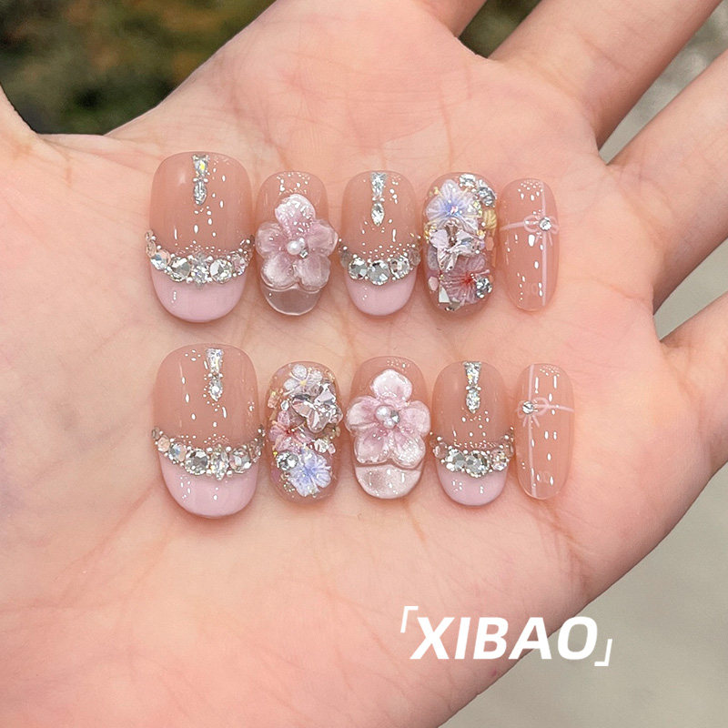 粉色法式穿戴甲短款高级感雕花穿戴美甲2025新款精致手工指甲贴片,彩妆/香水/美妆工具,穿戴甲/甲片,淘宝优惠券,粉丝福利购,淘宝优惠卷