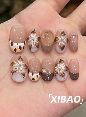 秋冬穿戴甲2025新款高级感法式穿戴款美甲短款纯手工绝美指甲贴片