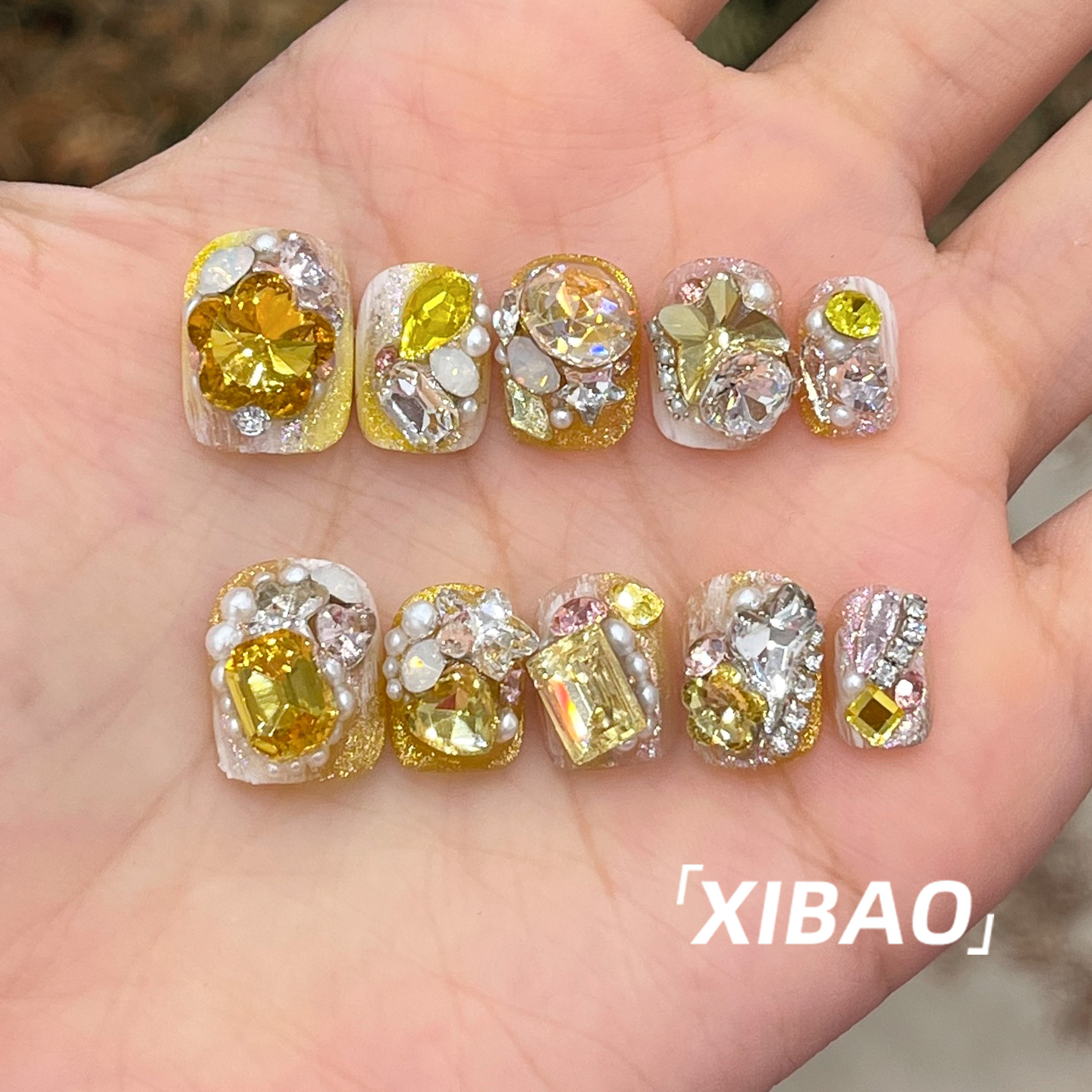 重工穿戴甲轻奢高级感精致闪钻指甲贴片2025新款手工短款穿戴美甲