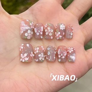 春天穿戴甲短款 手工绝美指甲贴片 高级感粉色蝴蝶穿戴美甲2026新款