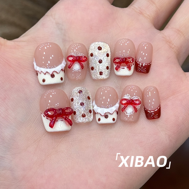 圣诞穿戴甲短款手工高质量指甲贴片2025新年款秋冬精致蝴蝶结美甲