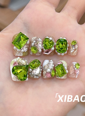 满钻穿戴甲短款高级感重工豆豆甲穿戴美甲手工定制高质量指甲贴片