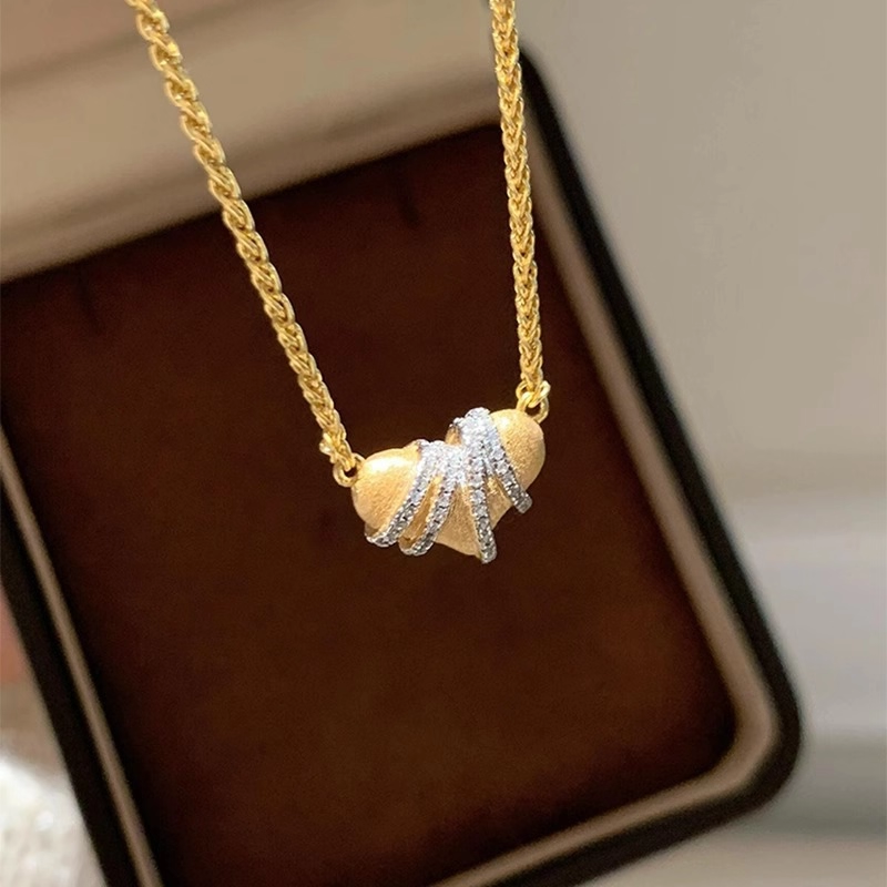 法式复古拉丝镶钻立体爱心项链女中古吊坠超闪轻奢精致百搭锁骨链