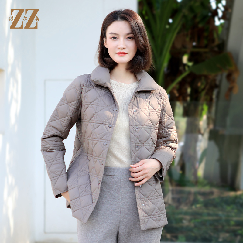 冬季菱形格羽绒服佐尔美气质