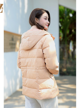 佐尔美冬上新 气质百搭连帽保暖羽绒服E34YY01A