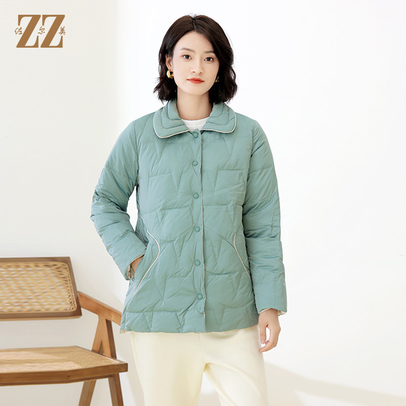 气质甜美双面穿羽绒服