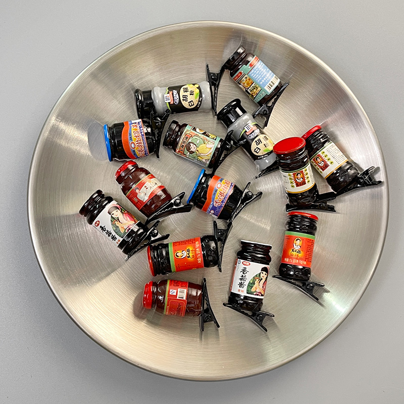 小号鸭嘴夹塑料仿真搞怪老干妈瓶