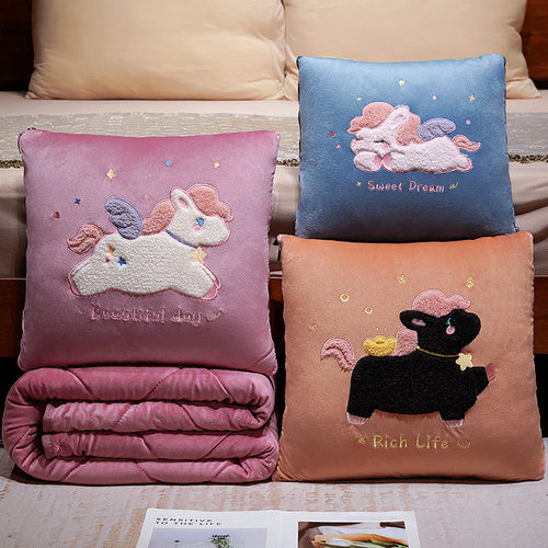 马年吉祥物抱枕被子两用