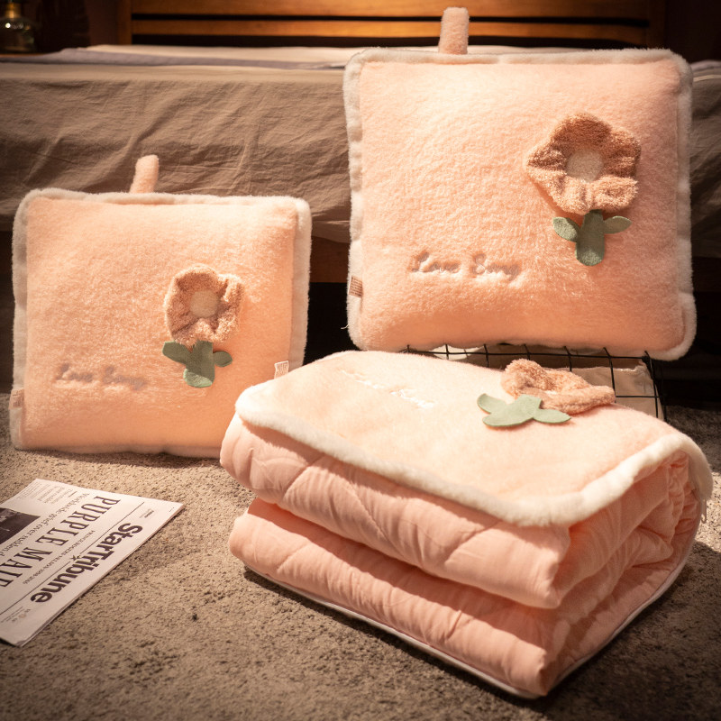 花朵抱枕被子两用靠枕靠垫汽车