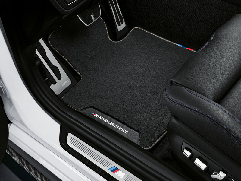宝马5系G30短轴MP丝绒织物脚垫
