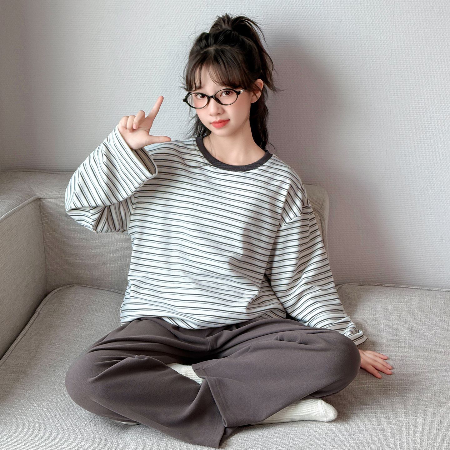 儿童2025长袖德绒睡衣保暖秋冬新款女童条纹家居服套装中大童睡衣