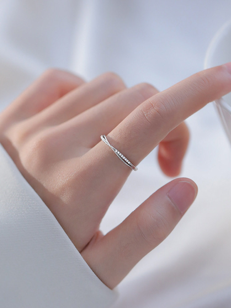 925纯银线条戒指日系简约交叉指环气质排钻食指戒冷淡风小众设计,饰品/流行首饰/时尚饰品新,戒指/指环,淘宝优惠券,粉丝福利购,淘宝优惠卷