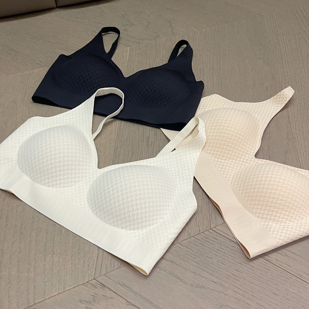 日本单3D螺纹强支撑水滴型女士内衣果冻胶提拉聚拢固定杯无痕文胸