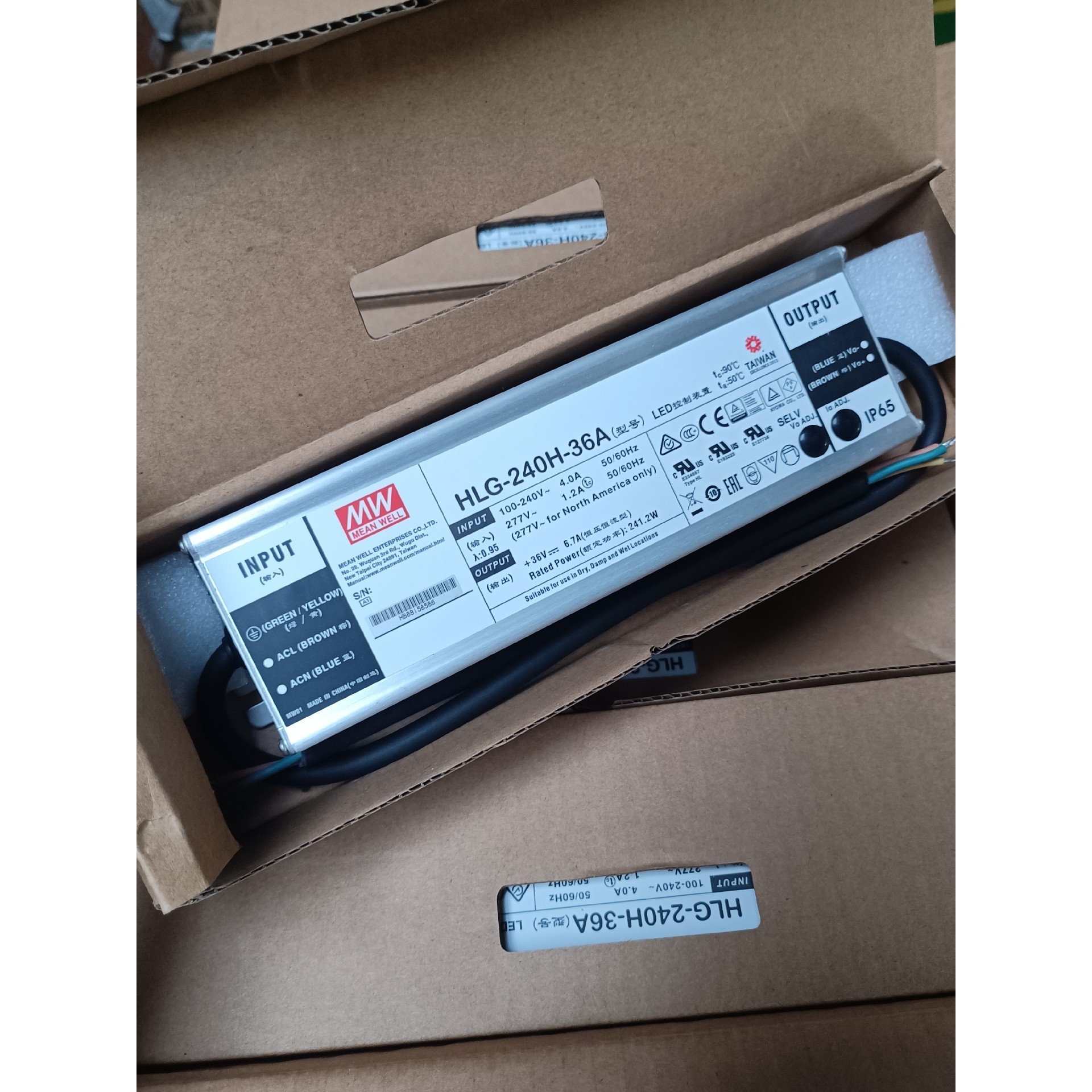 (议价)台湾明纬驱动电源HLG-240H-36A明纬240W36V询价