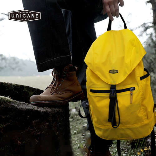 双肩背包透气轻便耐磨防水大容量