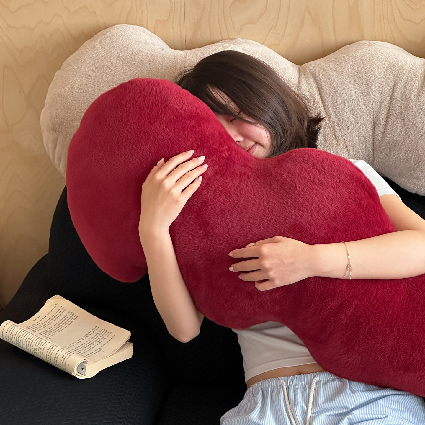 美拉德色系可拆洗长条毛毛虫抱枕女生侧睡夹腿床上靠垫毛绒趴睡枕,居家布艺,靠垫/抱枕,淘宝优惠券,粉丝福利购,淘宝优惠卷