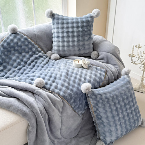抱枕被子两用加厚加绒不掉毛毯
