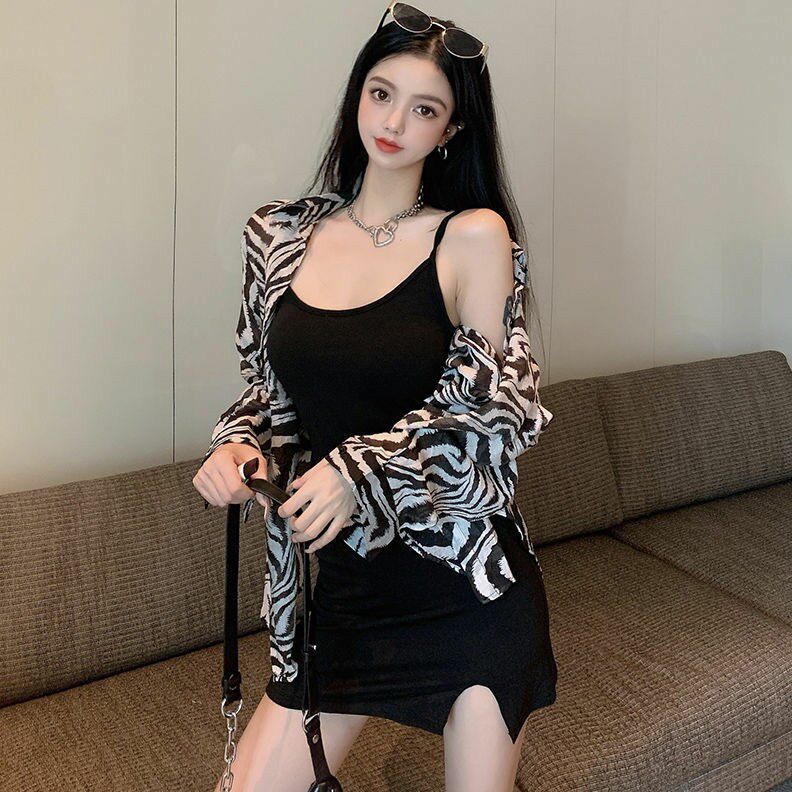 春秋冬新款内搭打底短裙女神范气质紧身修身性感黑色吊带连衣裙夏