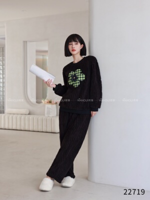 冬季女珊瑚绒可外穿睡衣套装