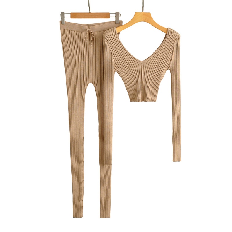 2025秋冬辣妹套装灰色坑条针织两件套 V领短款上衣+抽绳紧身长裤