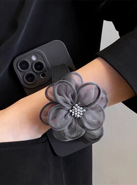 日本DEMIU黑灰纱花手腕带适用iphone16手机壳苹果17prom斜挎15pro女13唯美14背带绳硅胶全包边挂绳软套