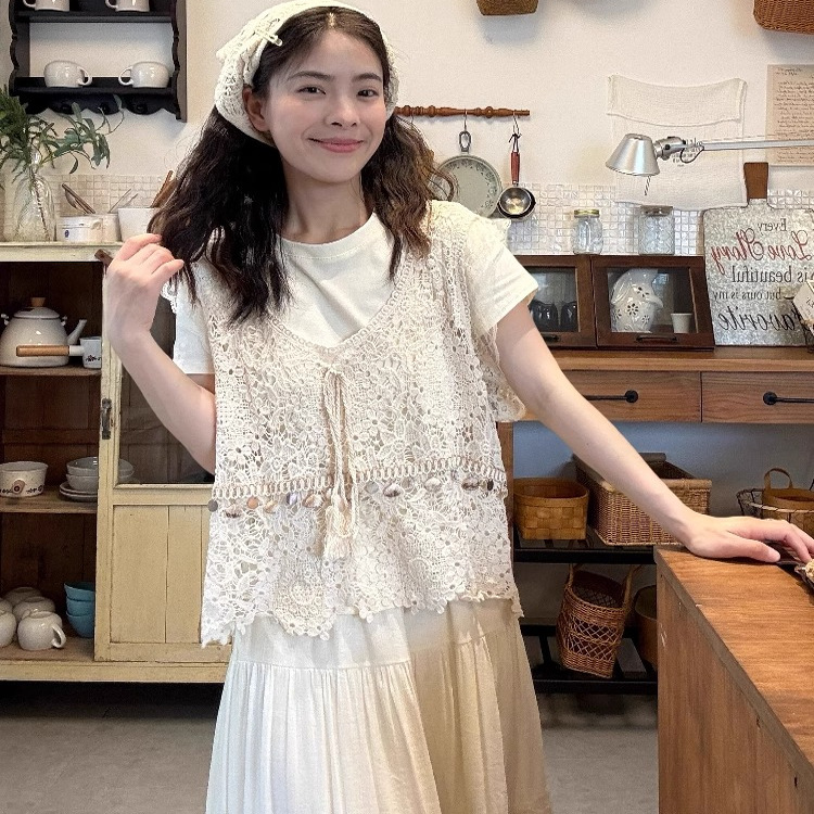 波西米亚风镂空钩花罩衫套装女夏季新款度假风系带马甲T恤两件套