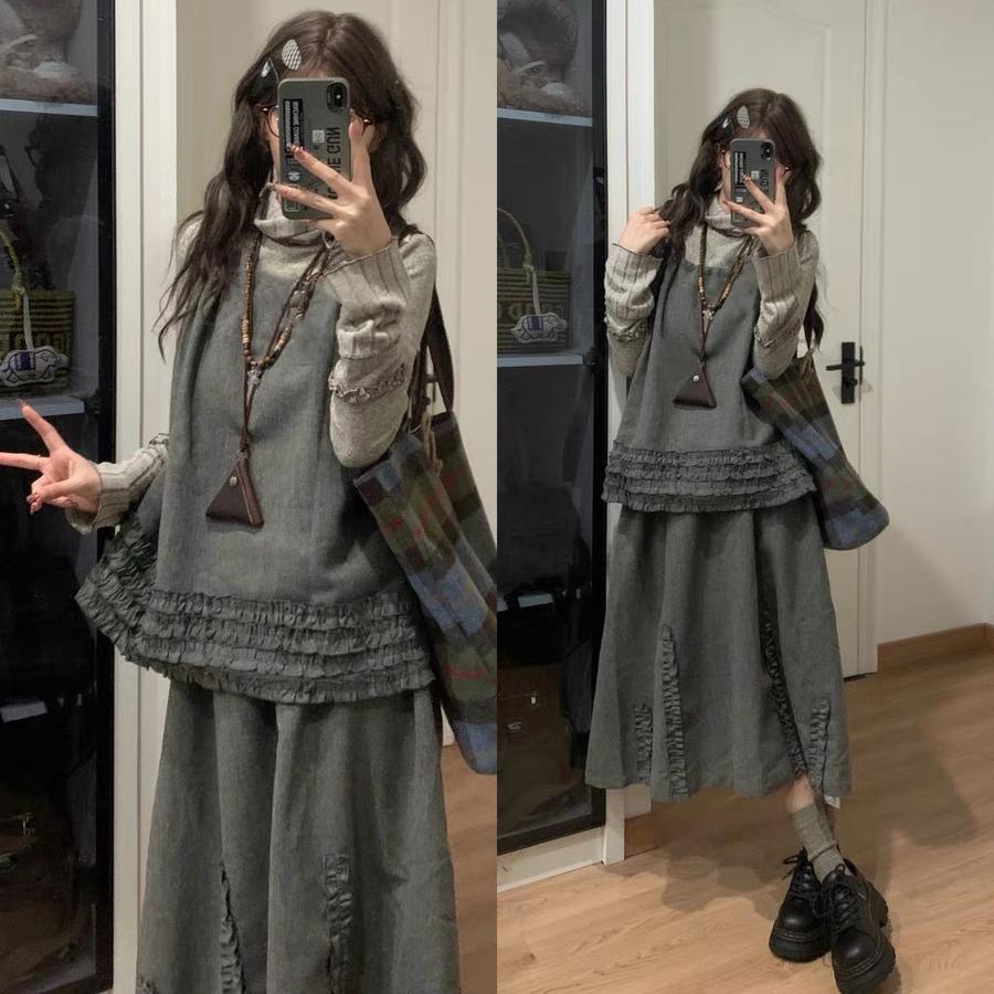 清冷系文艺复古约会穿搭秋季新款木耳边吊带背心T恤半身裙三件套