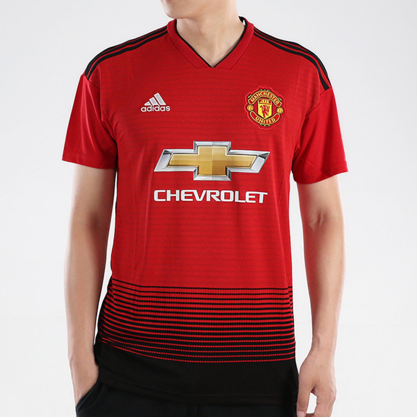 阿迪达斯男装上衣2018夏季V领透气大码足球服短袖运动T恤CG0040