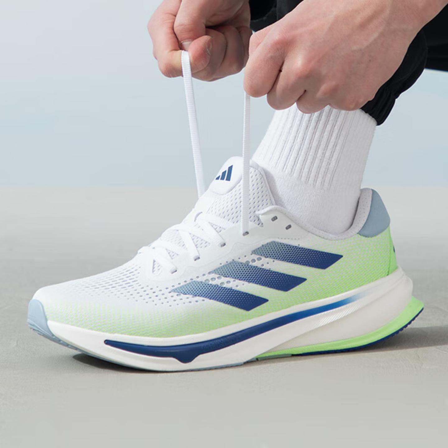 阿迪达斯男鞋2024夏季随心