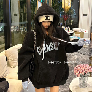 羊羔毛连帽卫衣外套女加绒加厚2025新款爆款宽松韩版字母慵懒上衣