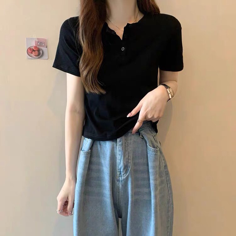 黑色别致半开领短袖T恤女2026韩版纽扣设计感体恤正肩短款上衣潮