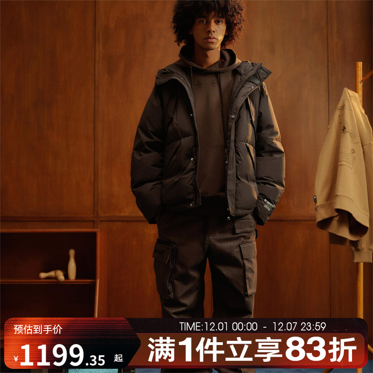 潮牌运动羽绒服FOSS连帽