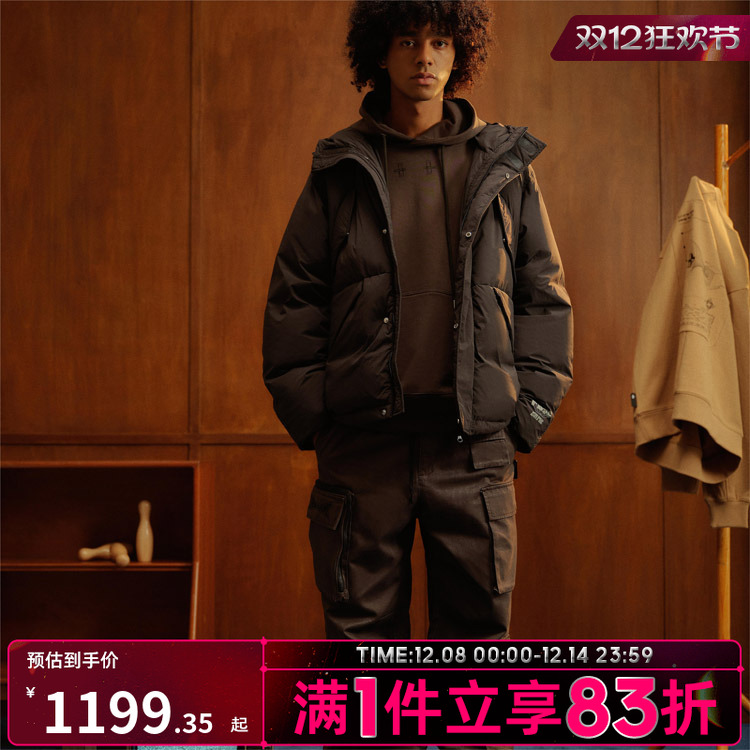 潮牌运动羽绒服FOSS连帽