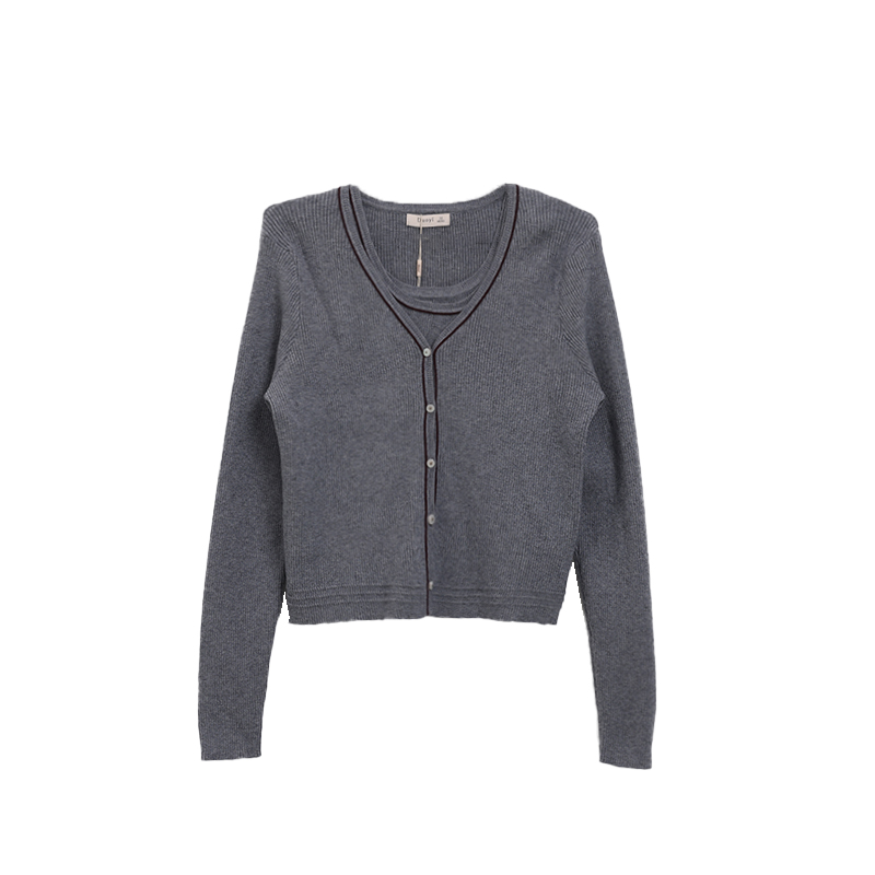 朵以2025冬季新款修身简约百搭V领显瘦两件套针织开衫39BD535016