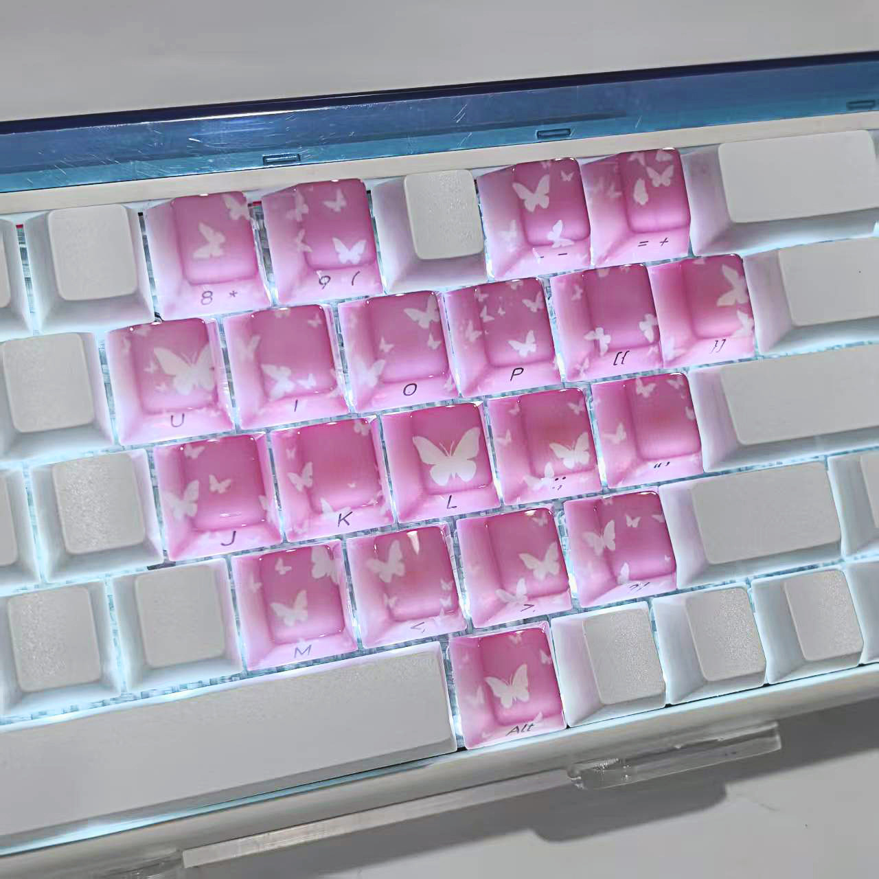 蝴蝶爱心键帽透光磁轴键盘迈从Ace68/60小蜜蜂前行者ATK美加狮MAD图片
