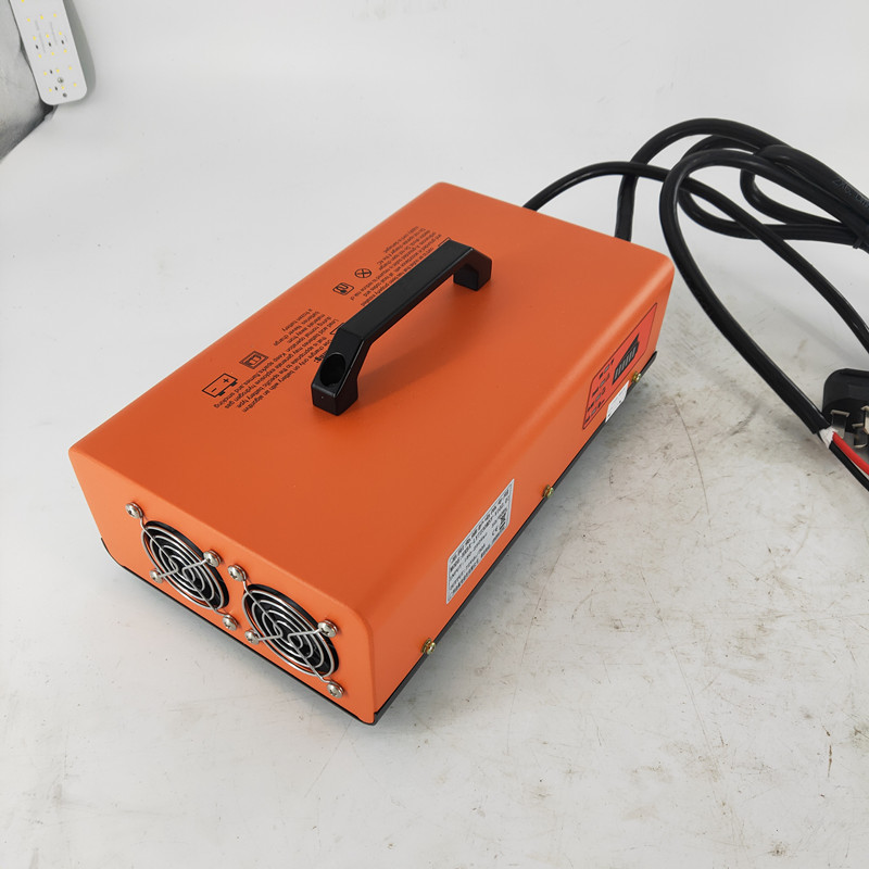 绿通沃森朗晴玛西尔电动观光车72V25AH加水免维护充电机充电器i.