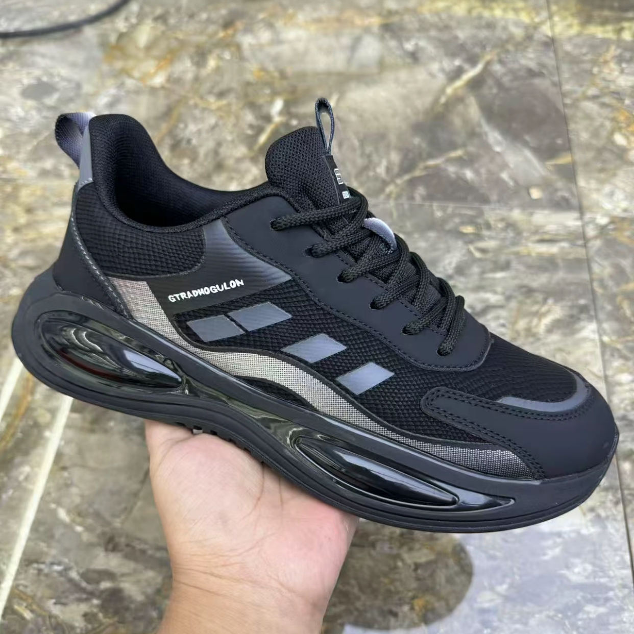 夏季网面轻便男士休闲运动鞋