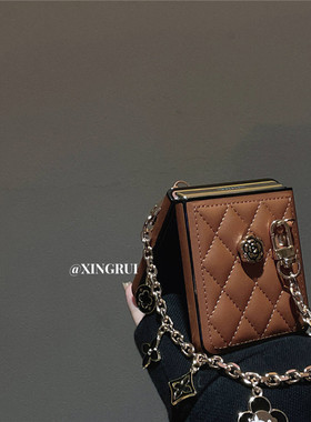 菱格羽绒手提链适用华为pocket2手机壳pura x阔折叠屏magicvflip小米mixflip潮findn3flip三星zflip6女razr50