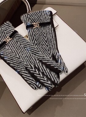 法式优加厚仿貂毛手套保暖冬天扣带黑白斜纹可触屏五指气质手套