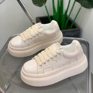 新款 高级感时尚 百搭松糕厚底小白鞋 女2026春季 增高牛仔设计休闲鞋