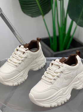 韩版显脚小运动老爹鞋女2026春季新款超火百搭轻便不累脚休闲鞋子