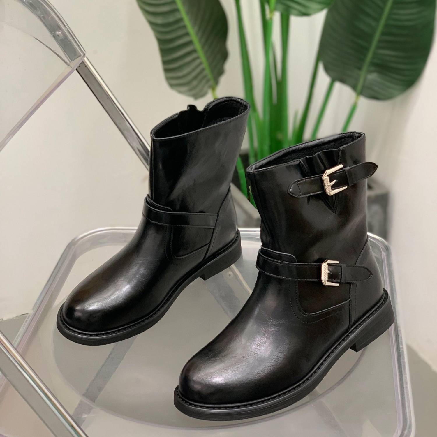 马丁靴女2025年冬季加绒百搭休闲