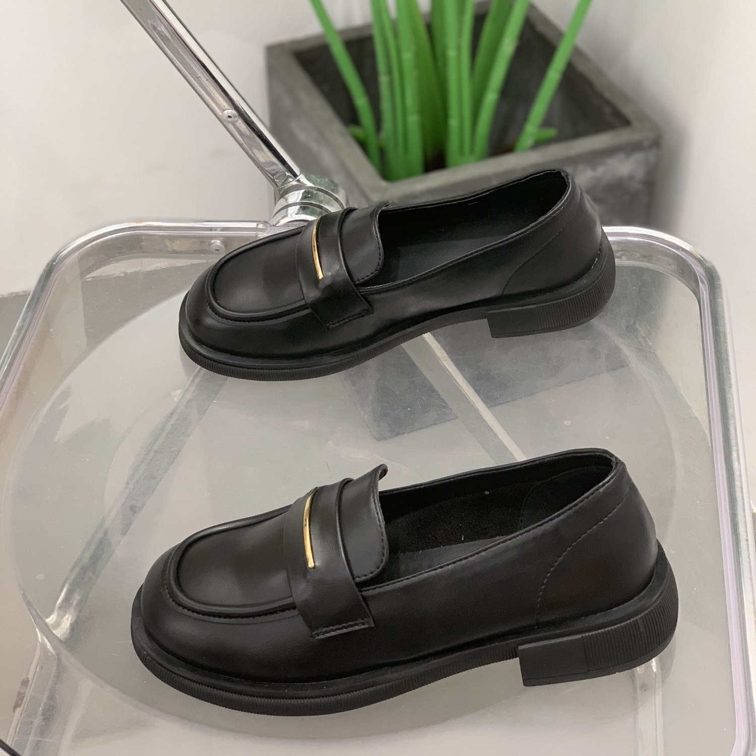 平底超软英伦小皮鞋女2025秋冬百搭一脚蹬乐福鞋黑色休闲工作单鞋